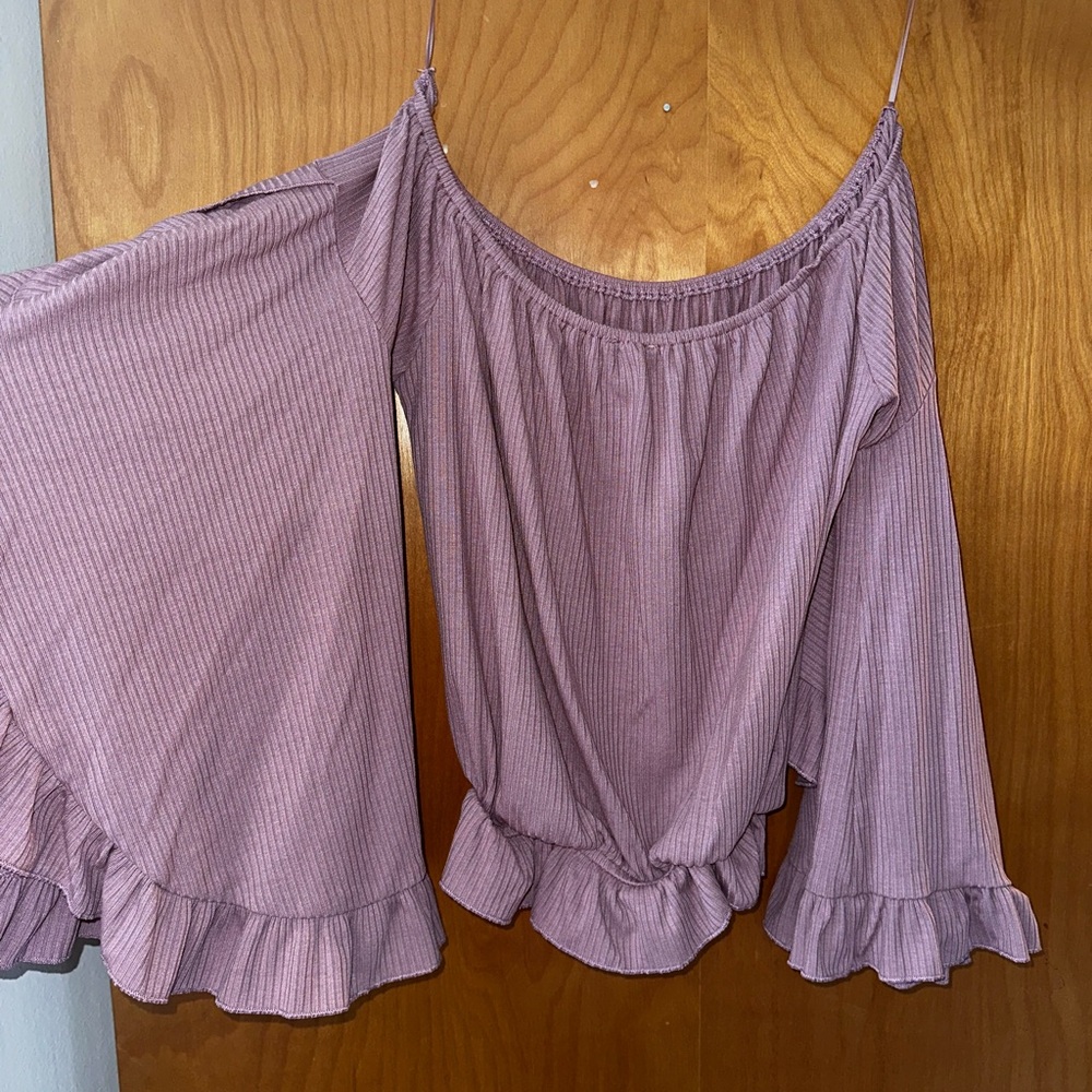 Buckle Willow & Root Off-Shoulder Ruffled Bell-Sleeve Blouse in Dusty Mauve